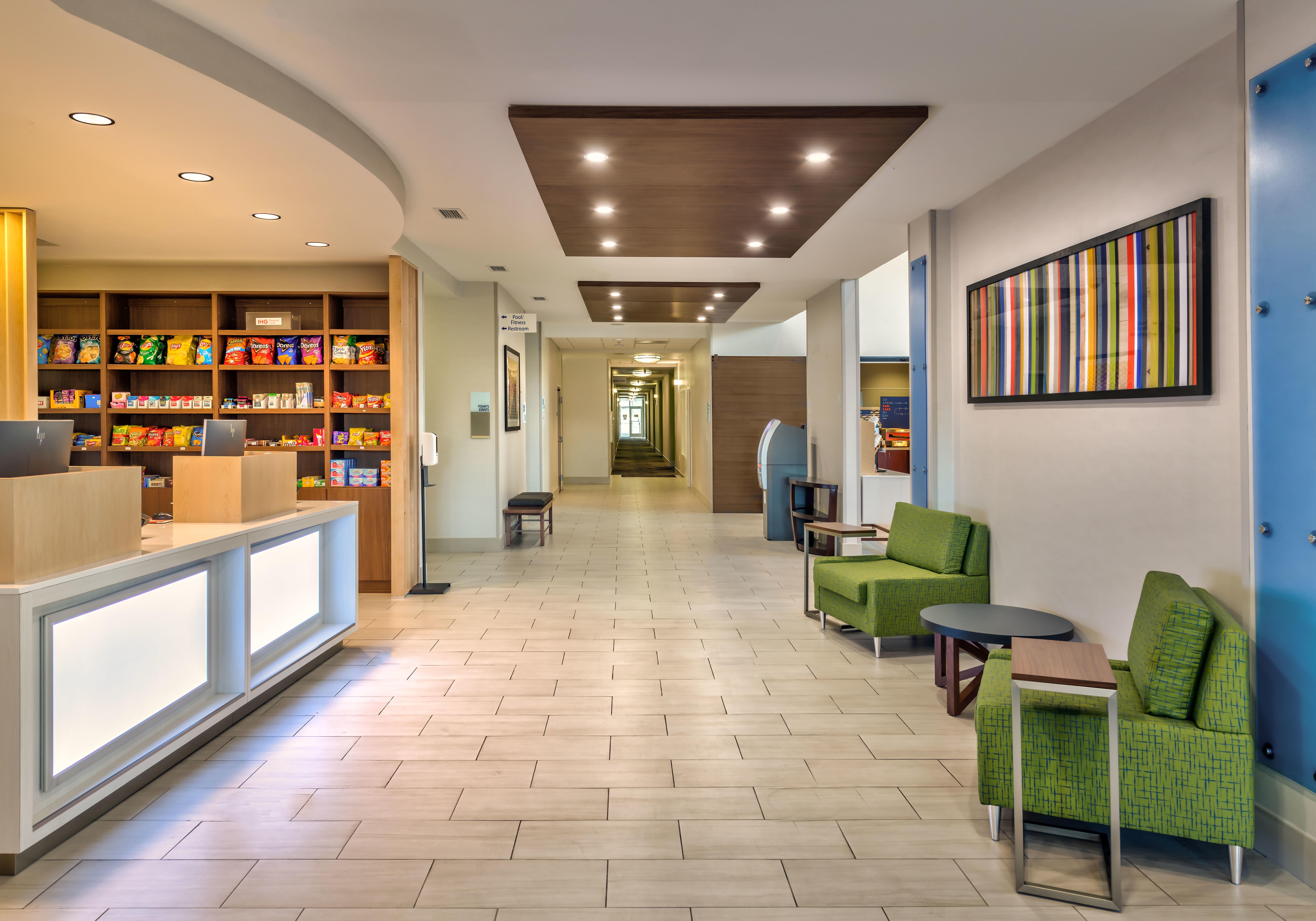 Holiday Inn Express Reno Airport By Ihg Exterior foto